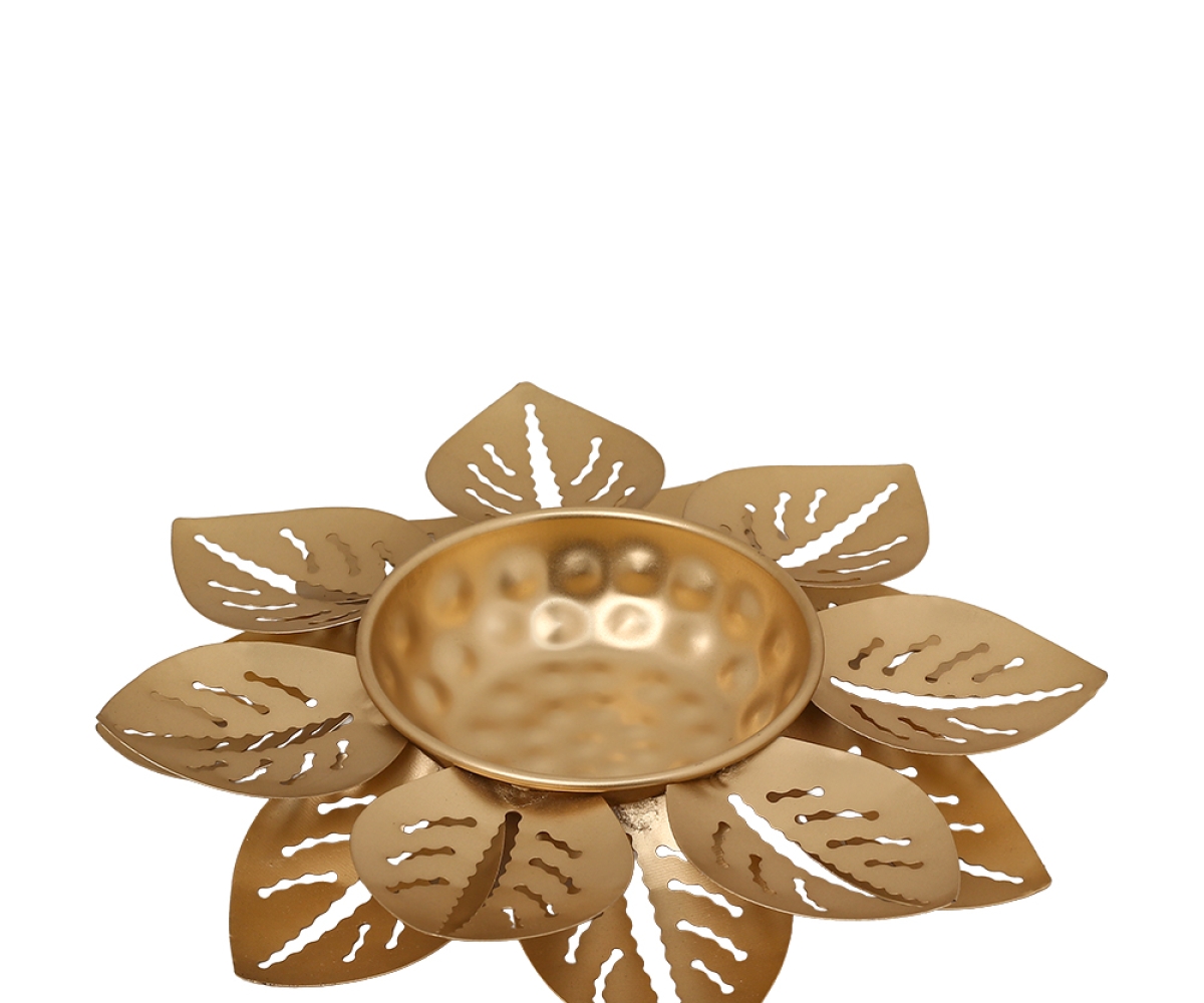 Floral Cutwork Metal Urli